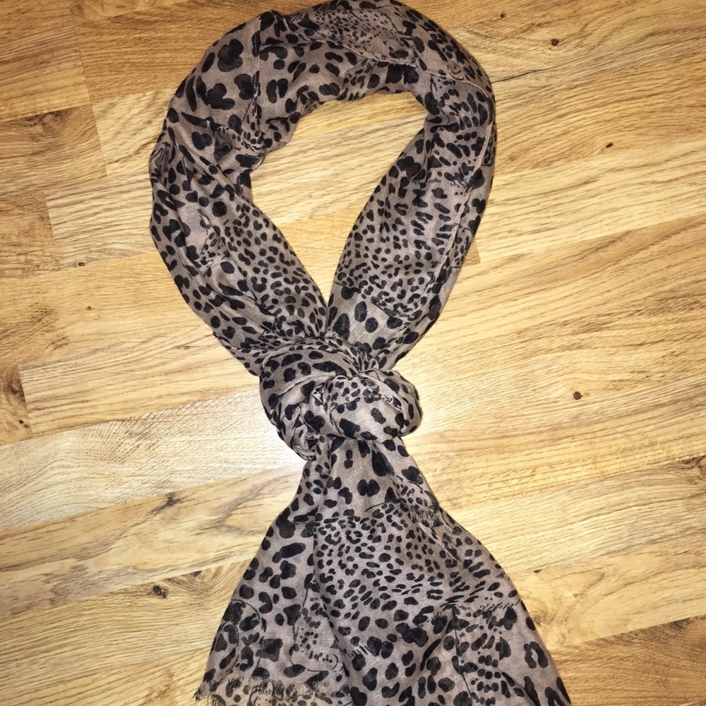 Leopard Scarf